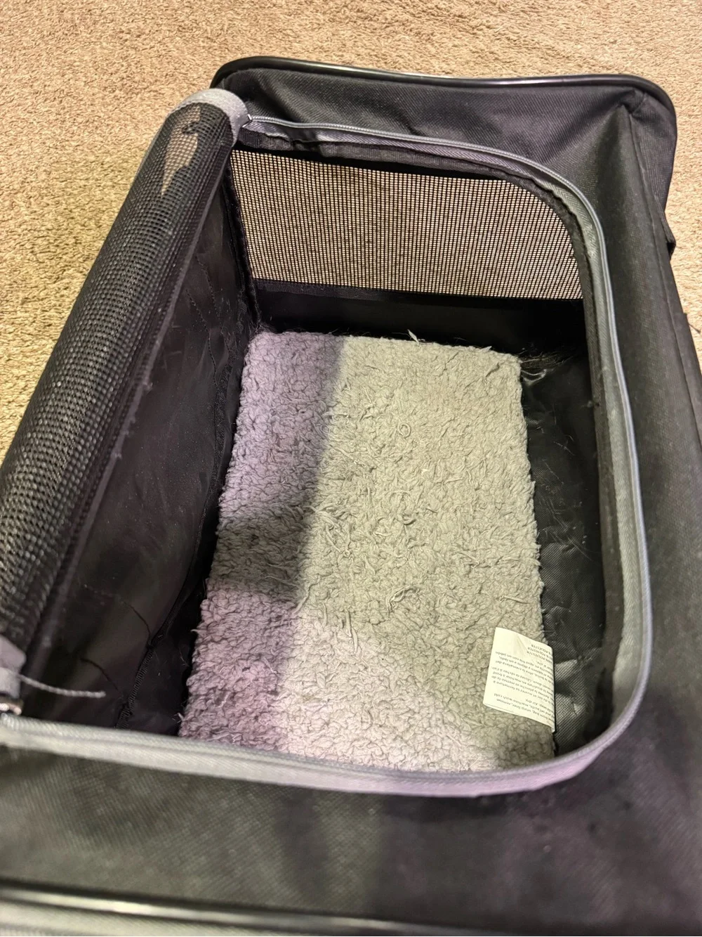 Black Foldable Pet Carrier with Gray Sherpa Pad